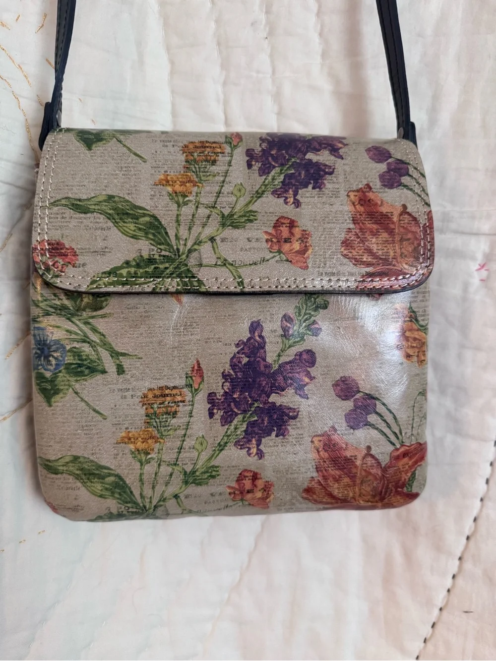 Patricia Nash Crossbody Bag in Parisian Newspaper Print - Picture 4 of 7